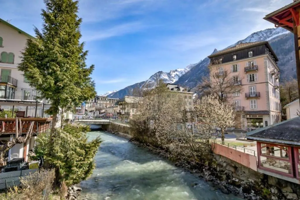 Apartment Spacious 3-Bed In The Heart Of Chamonix